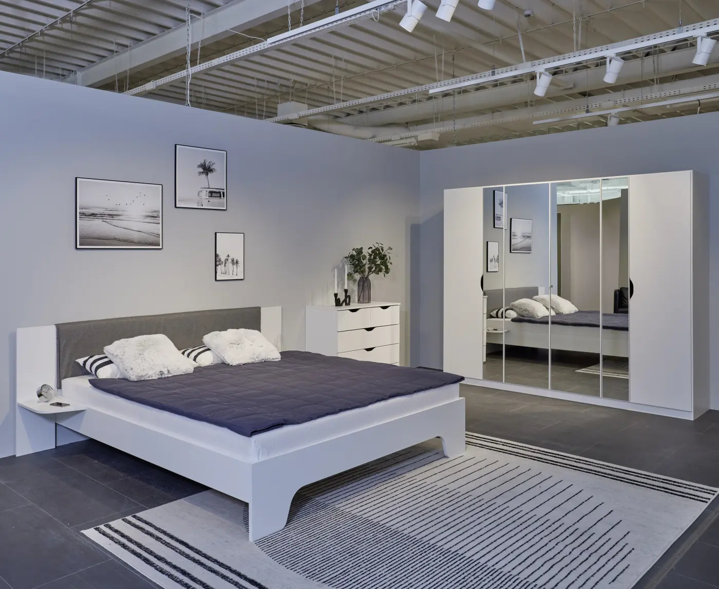 Drehtürenschrank AW598 alpinweiß -  VALEO