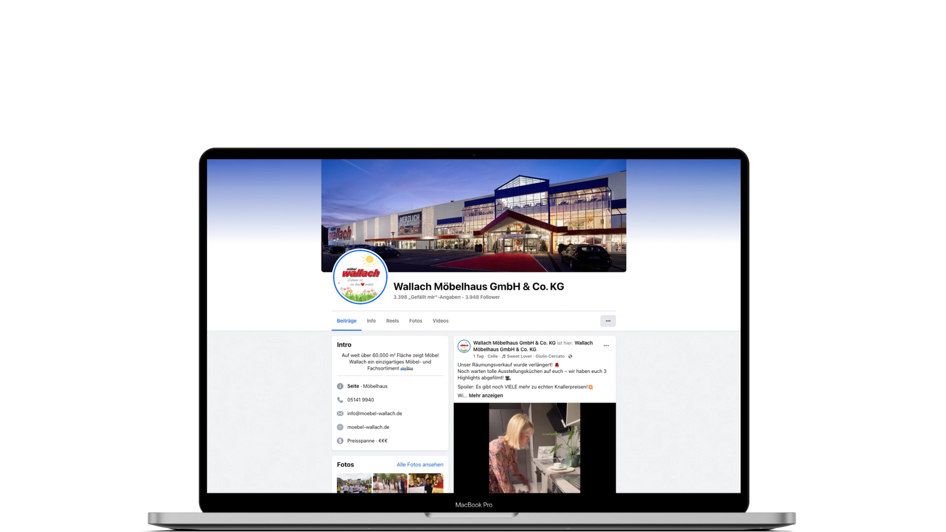 Das Bild zeigt ein Laptop mit dem Facebook-Account von Möbel Wallach in Celle