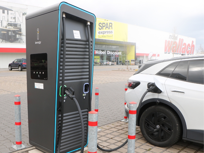 e-tankstelle_bei_moebel_wallach